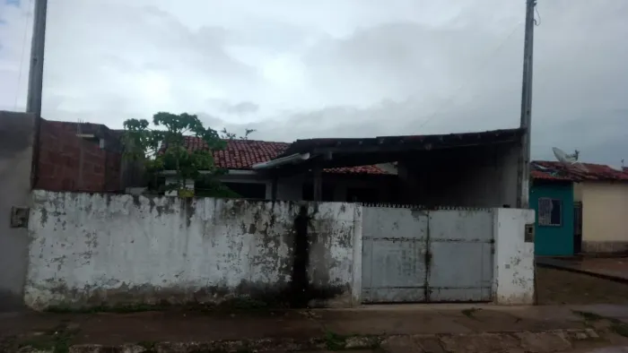 Casa pra vender na vila barra de Sirinhaém na cidade de Sirinhaém casa toda morada$:75 mil