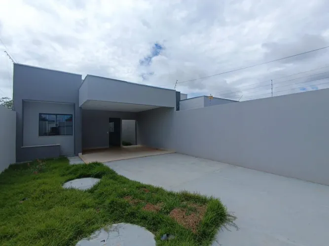 Casa de 03 quartos no Setor mansões das Águas Quentes próximo a Havan