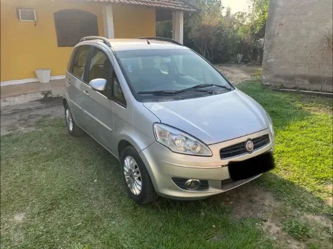 Fiat Idea Attractive 1.4 Fire Flex 8V 5P 2011