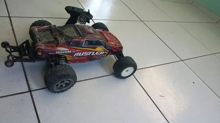 Automodelo traxxas rusteler 