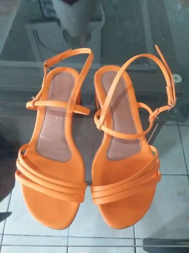 Sandália salto bloco 38  Nova cor laranja