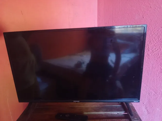Tv Semp 32 polegadas, vender pq irei mudar para outro estado com voltagem n compatível
