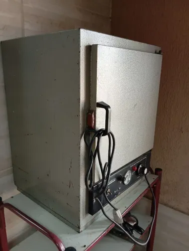 Estufa p/Esterelização e secagem