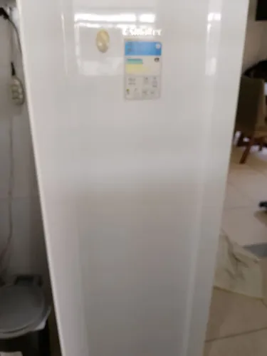 Geladeira Esmaltec