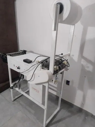 Máquina de produzir fraldas
