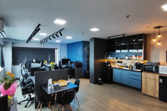 Sala Comerciail Ampliada e Mobiliada para locação no Edifício Atrium- 104,20 M²