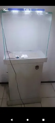 Aquário com móvel