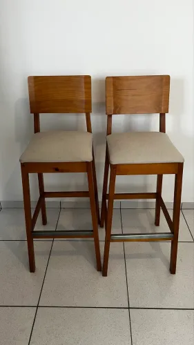 Kit com 2 Banquetas Gourmet ArteFama em Madeira Maciça - Ótimo Estado