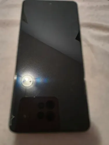 Vende-se moto Edge 30 - Com a tela queimada 