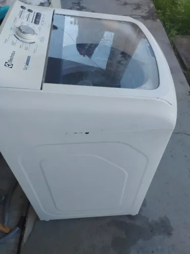 Vendo máquina Eletrolux 13kg