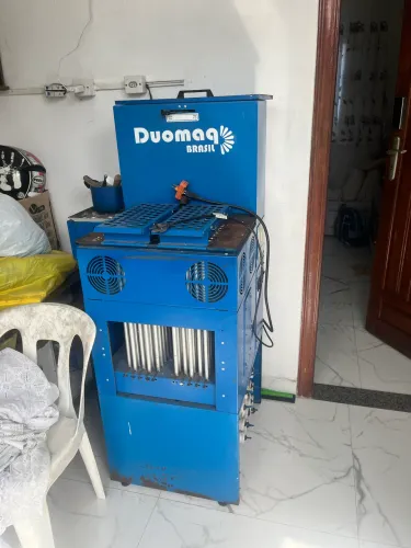 Máquina de velas duomaq