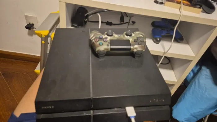 Ps4 usado + manete