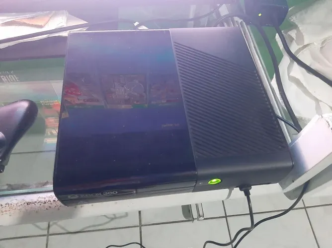 Xbox 360 super slim desbloqueado