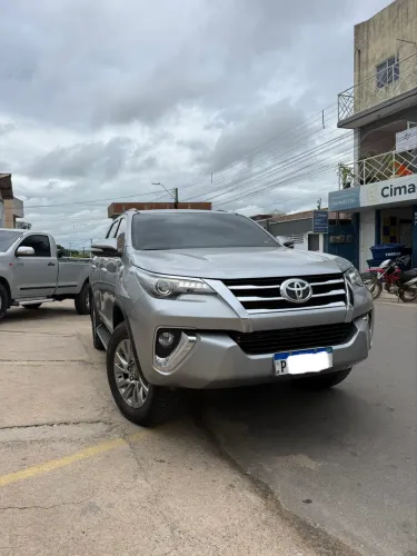 Toyota Hilux SW4 SRX 4X4 2.8 TDI 16V Dies. Aut. 2016