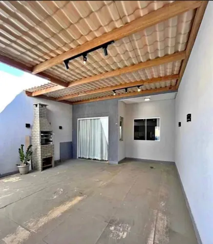 Vendo Casa em Caratoira