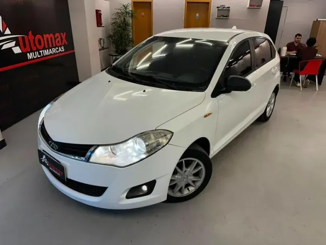Chery Celer Hatch 1.5 16V Flex 5P 2013