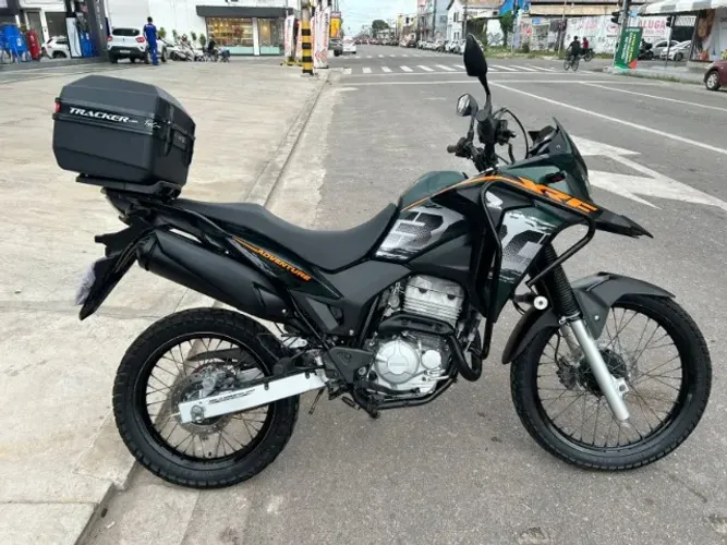 Honda XRE 300cc ano 2020 com varios acessórios