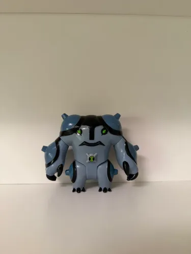Bala de Canhão Supremo Ben 10 Bandai