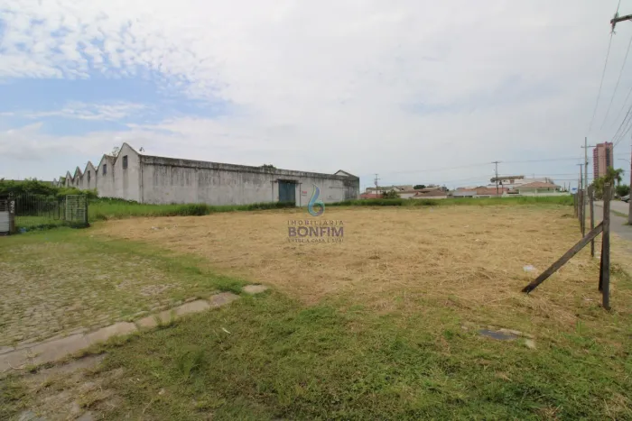 BARRACÃO EM PARANAGUÁ COM TERRENO DE 9.224M² E BARRACÃO DE 4.135M², PRONTO PARA SEU NEGÓCI