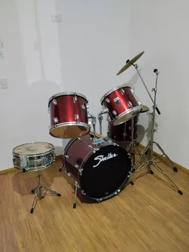 Bateria Shelter Acústica 5 Peças + Banco + Pedais + baquetas