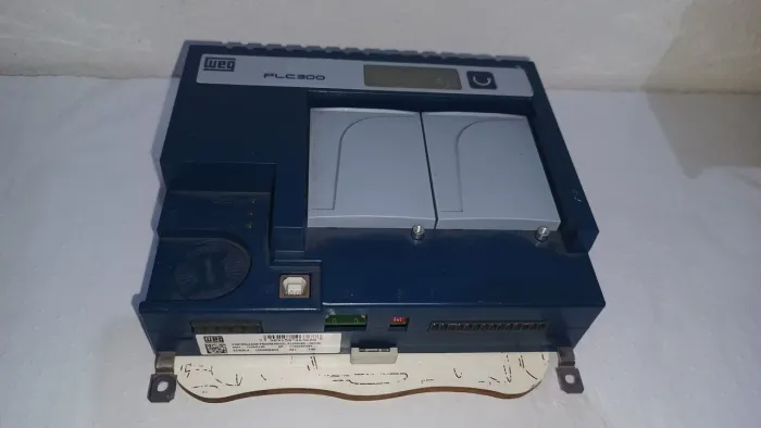 Controlador programável Weg plc300