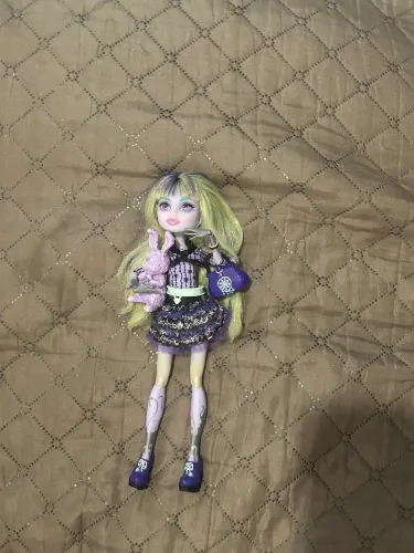 Boneca monster high twyla 