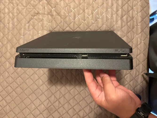 PS4 MUITO NOVO