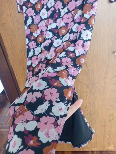 Lindo vestido - Veste muito bem no corpo