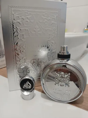 Perfume arabe lattafa fakhar