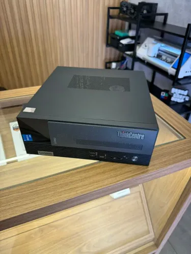 Lenovo Thinkcentre i5 12th gen 8/256gb SSD NVME