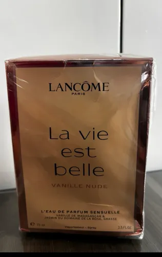Lá vie est belle VANILLE NUDE / LANCÔME/ lacrado e novo