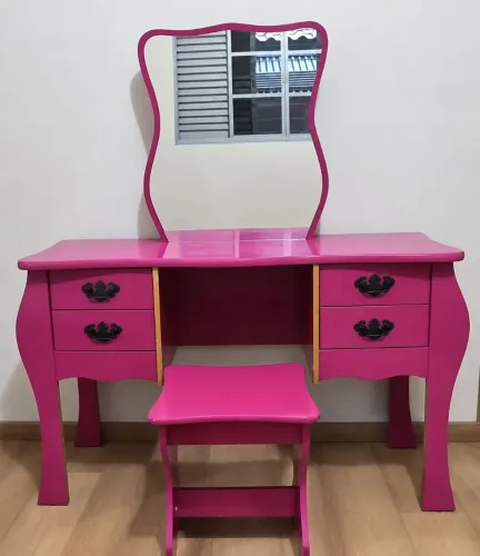 ? Penteadeira com espelho + Banquinho 450,00 reais