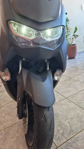 Moto Yamaha NMax 160cc abs baixa quilometragem novissima.