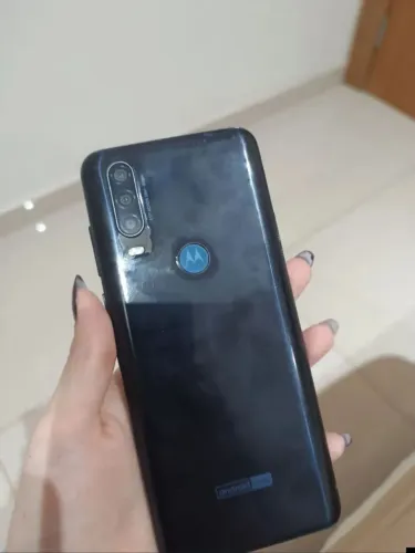 Motorola one action modelo 11 128GB usado
