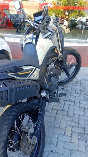 Vendo moto Sahara, muito conservada e único dono