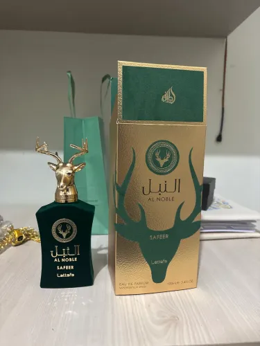 perfume árabe unissex Al Noble Safeer da marca Lattafa com 100ml.