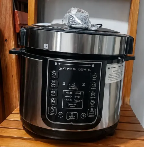 Panela elétrica de pressão nova 220v