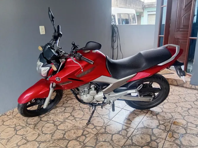 YAMAHA/ FAZER YS250