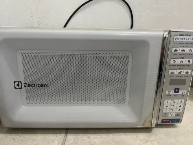 Vende-se Microondas