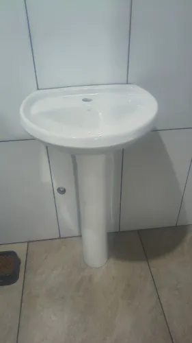 Pia e pedrstal
