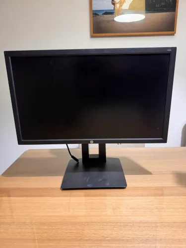 Monitor hp v22b 21.5 polegadas em ótimo estado de conservação 