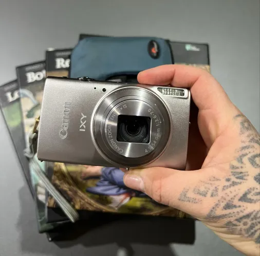 Câmera digital cânon Ixy 650