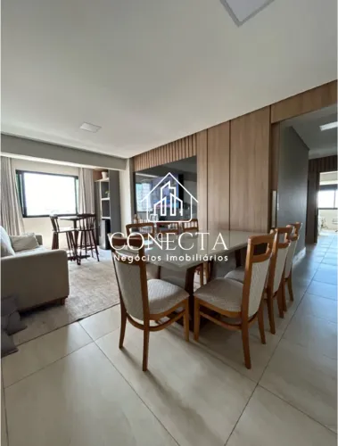 Apartamento de alto padrão disponível para venda no Centro, oferecendo uma vista panorâmic