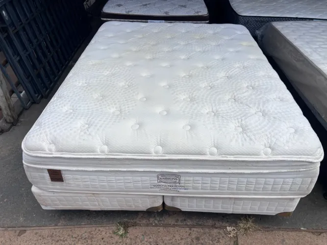 Cama Box Queen Simmons