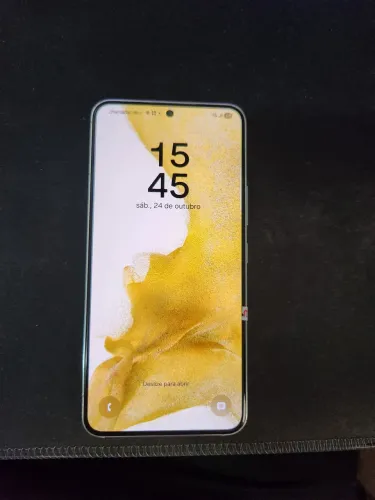 Samsung s22 white