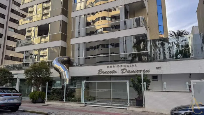 Apartamento à venda 3 suítes Centro | Florianópolis/SC