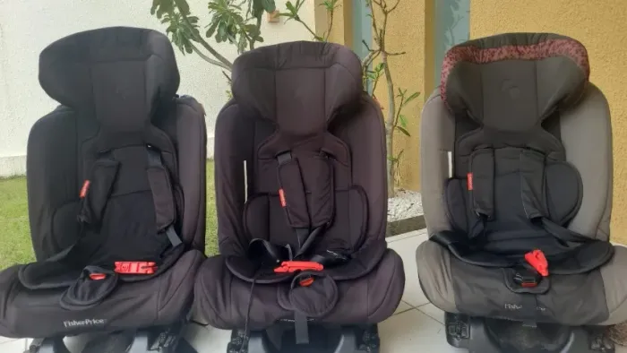 PRA VENDER_3 Cadeirinhas Fisher Price 0-36kg reclinável com Isofix