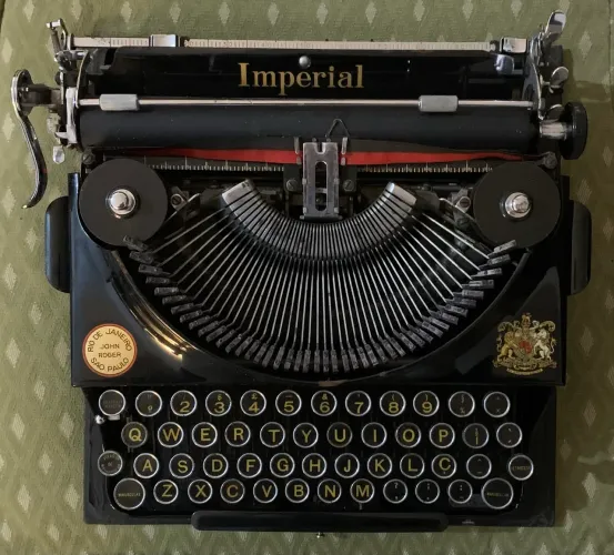 Máquina de Escrever Imperial John Roger selo Família Britânica anos 30