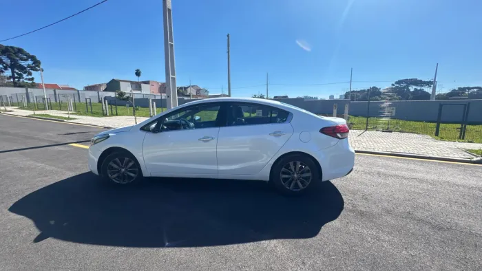 Kia Motors Cerato 1.6 16V Flex Aut. 2017