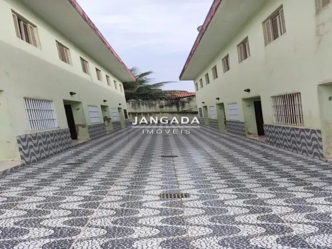 Sobrado A Venda - 02 Dormitorios - Condominio Fechado - Praia - Estuda Permuta